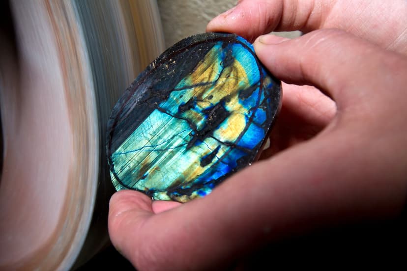 Jalokivien valmistuksen tarina omin käsin neljälle | Lappeenranta