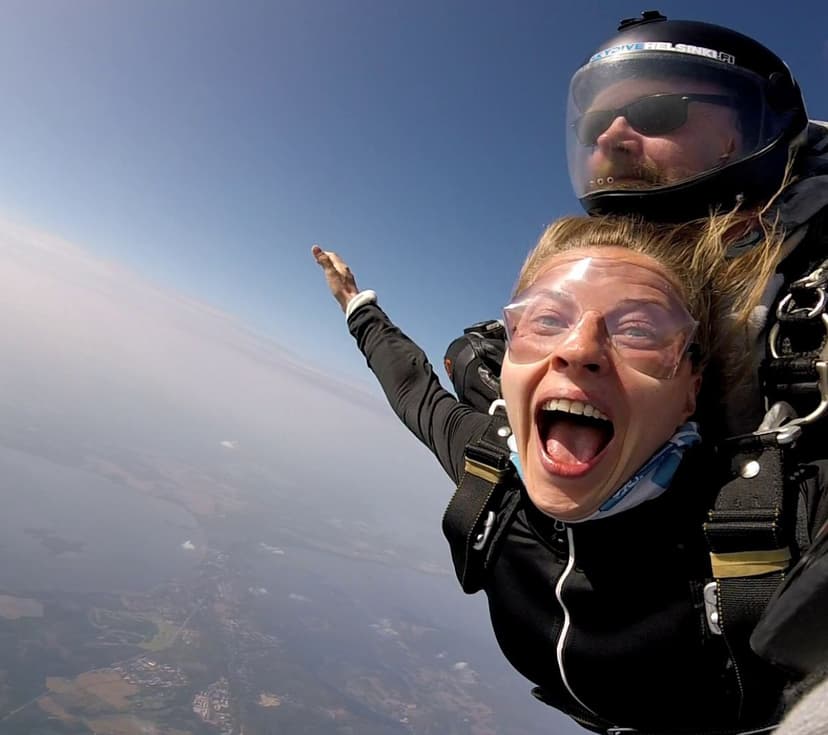 Tandemhyppy Deluxe | Asikkala