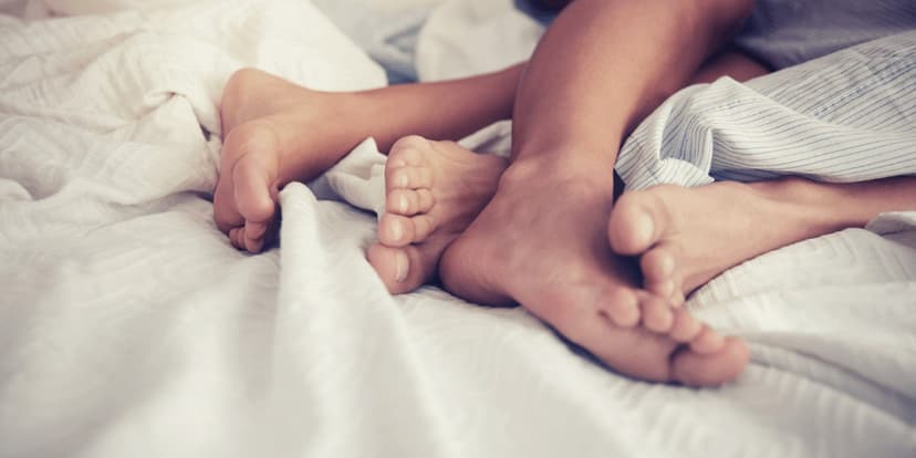 Opi kosketuksen salat - Yoni-, Lingam- ja rintahierontakurssit kahdelle | Online