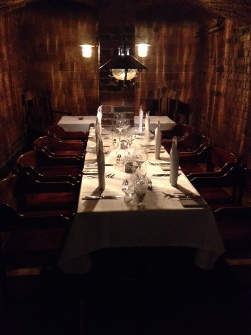 Illallinen ravintola Tiiliholvissa - 60 € lahjakortti | Tampere