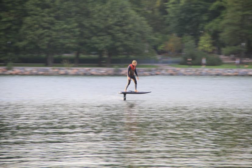 License to fly - eFoil alkeiskurssi kahdelle | Helsinki