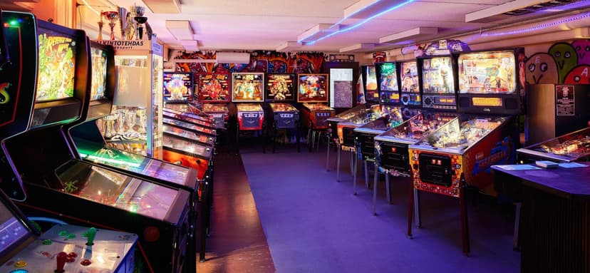 Yksityistilaisuus ryhmälle pelihallissa 2 tuntia, 26-30 henkilöä | Tampere