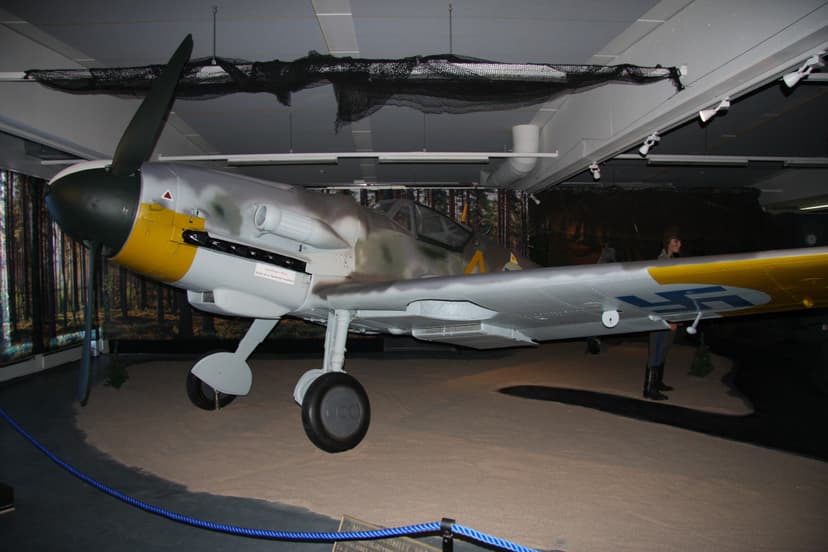 Kokeneiden lentäjien Messerschmitt Bf 109 G Lentosimulaattori kahdelle (30 min) | Vantaa