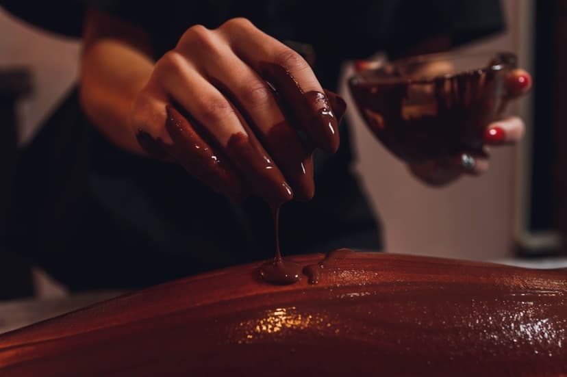 Trooppinen keidashetki jaloille ja varpaankynsien kaunistus | Helsinki