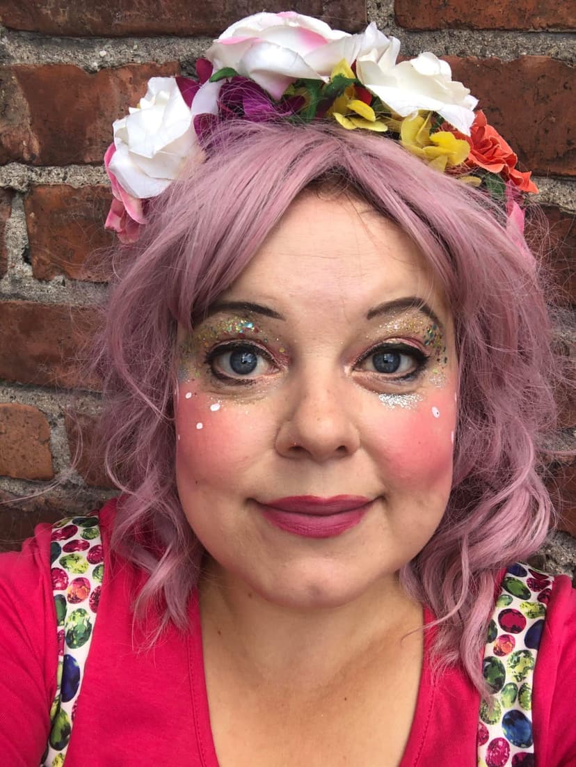 Säihkyvät Glittermeikit 5-20:lle | Uusimaa