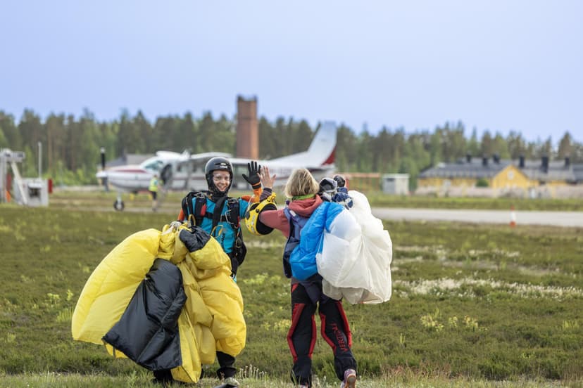 Laskuvarjohypyn alkeiskurssi | Utti