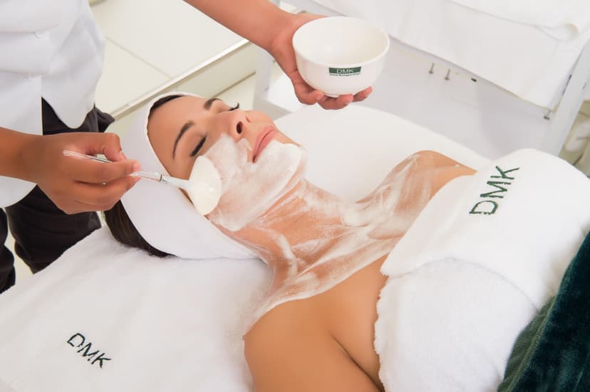 DMK Skin Revision™ -entsyymikasvohoito | Helsinki