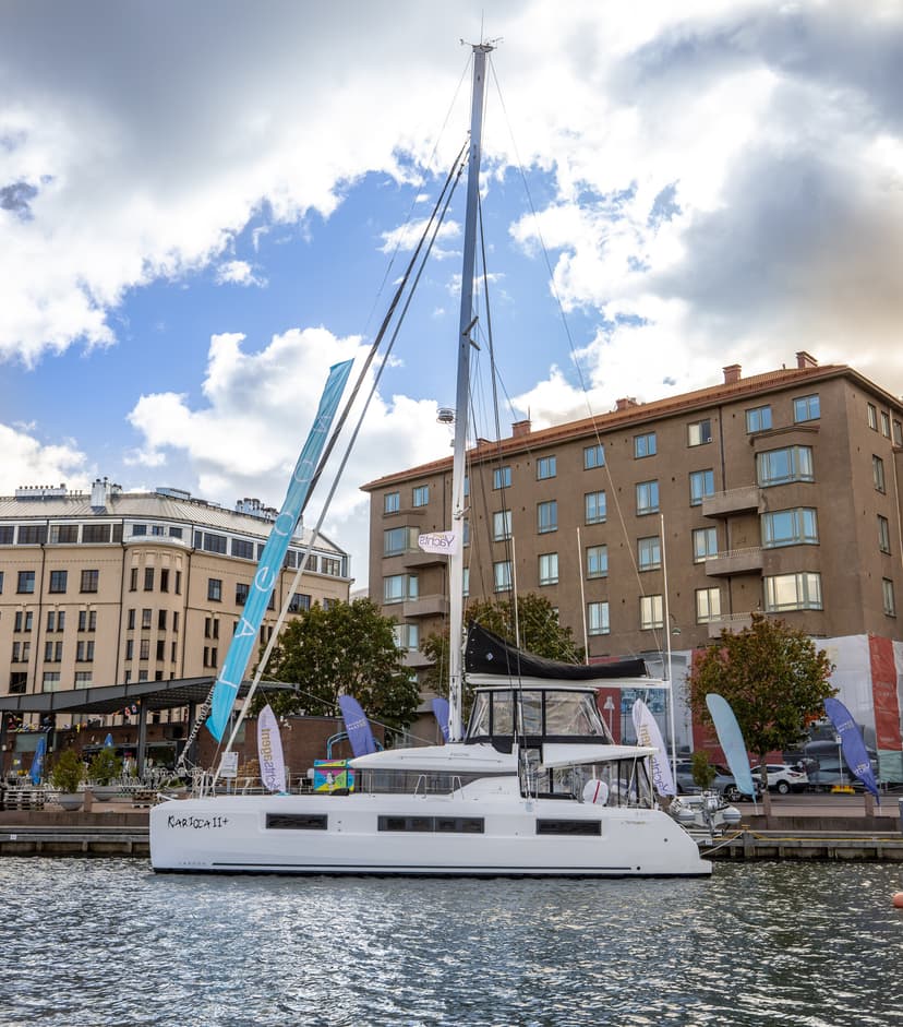 Sailing Camp 50 - Päivä meren aalloilla 10:lle | Helsinki