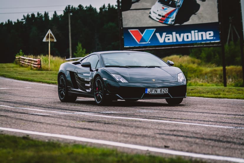 Lamborghini -kyyditys | Alastaro