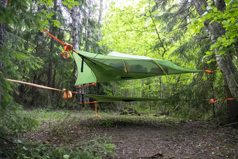 Yöpyminen puiden keskellä kolmelle | Korppoo