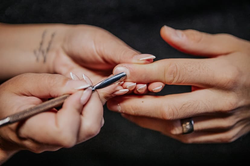 Kovat kädet kesyttävä käsihoito | Helsinki | Turku