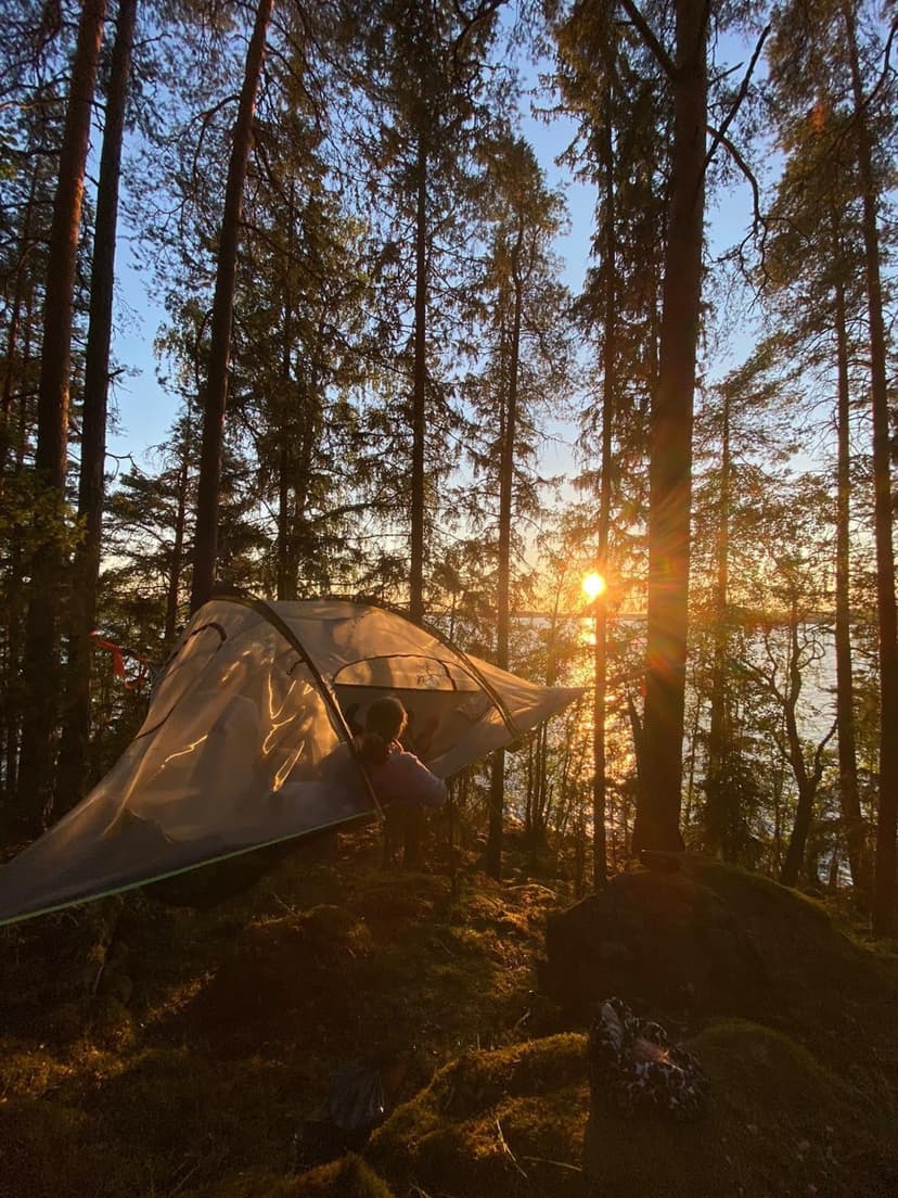 Tentsile-majoitus kolmelle | Akaa