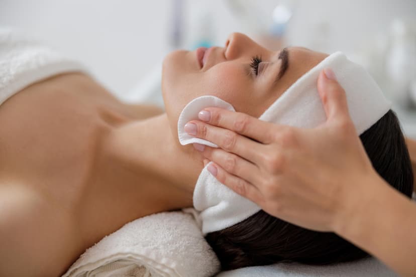 Timanttihionta kasvohoito | Helsinki