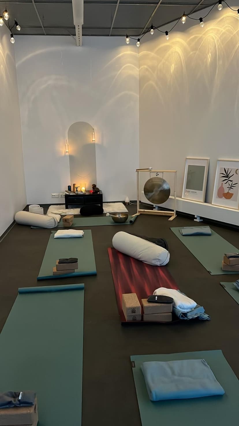 Lempeä Yin-joogan yksityinen ryhmätunti | Helsinki